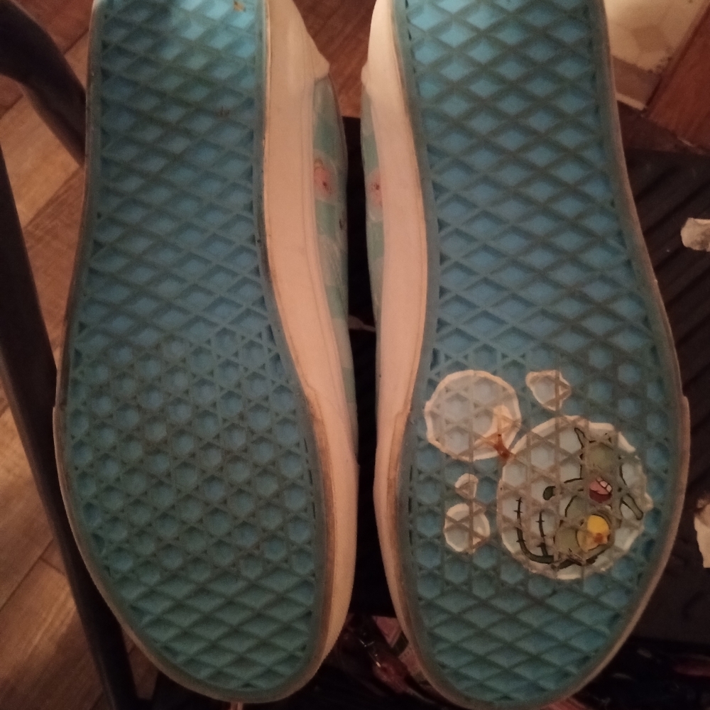 Vans Sponge Bob Square Pants Tennis Shoes. View 5